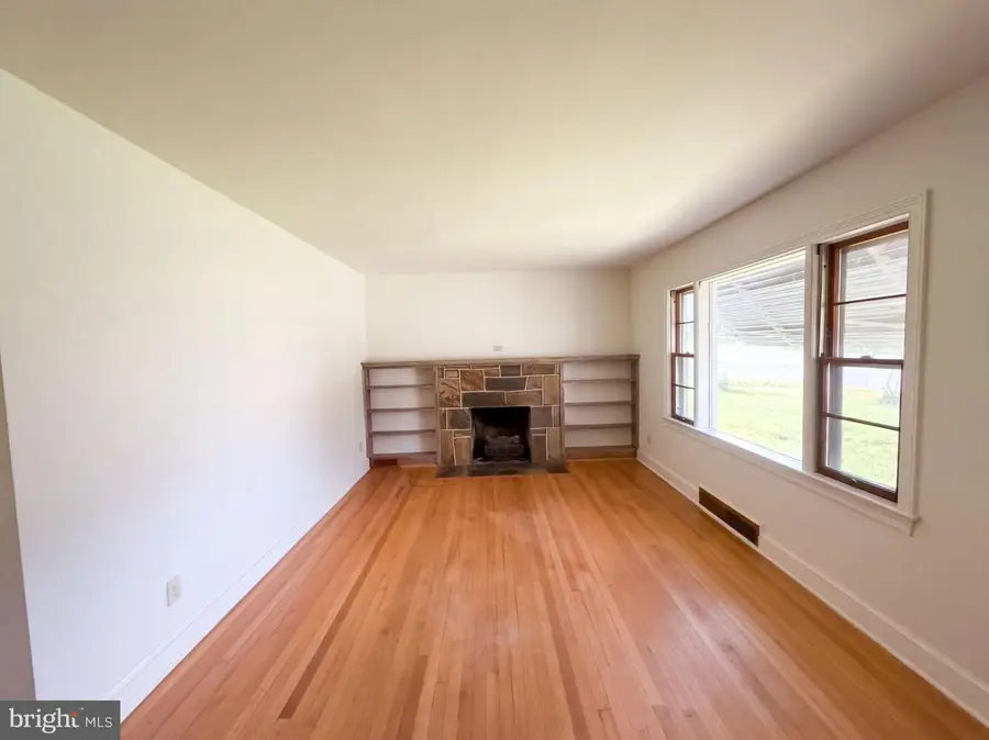 38 S Marshall St, Front Royal, VA 22630 - #3