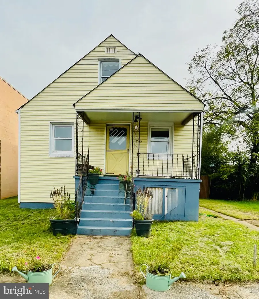 215 E 5th St, Front Royal, VA 22630 - #2