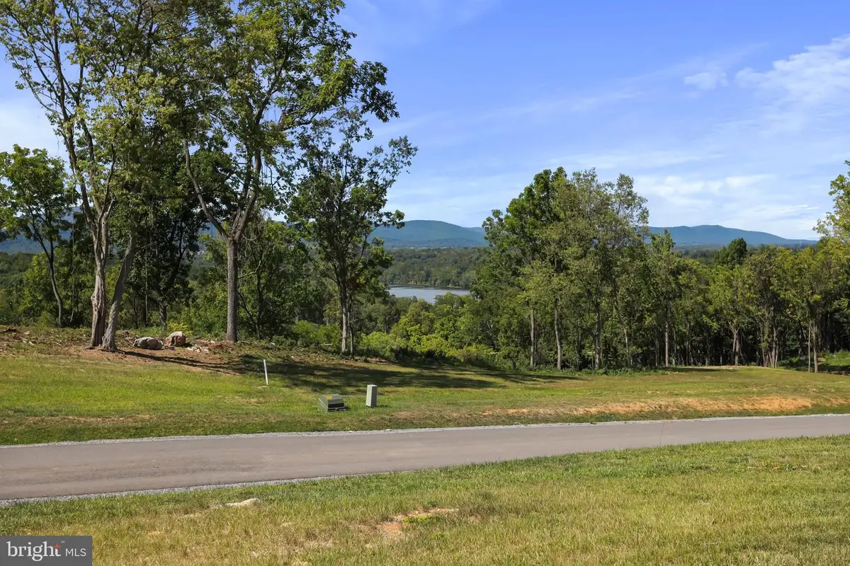 Bella Vista Subdivision -section 2, Lot 25, Falling Waters, WV 25419 - Image #1