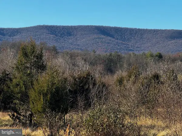 20 Hallows Way, GERRARDSTOWN, WV 25420