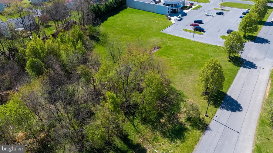 181 Roaring Lion Dr, Hedgesville, WV 25427 - Image #2