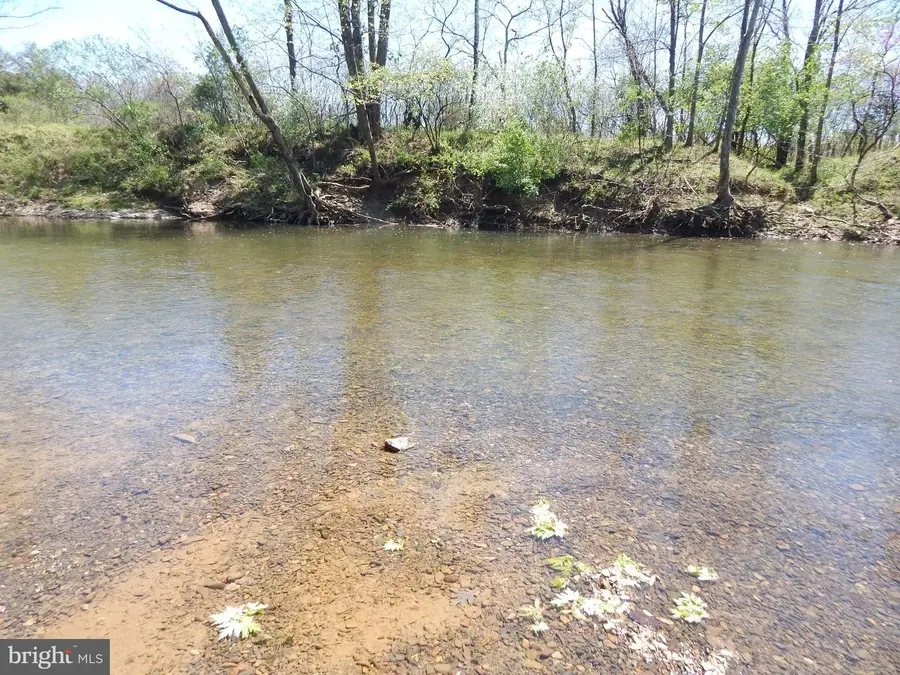 746 Puffenburger Ln, Hedgesville, WV 25427 - Image #3