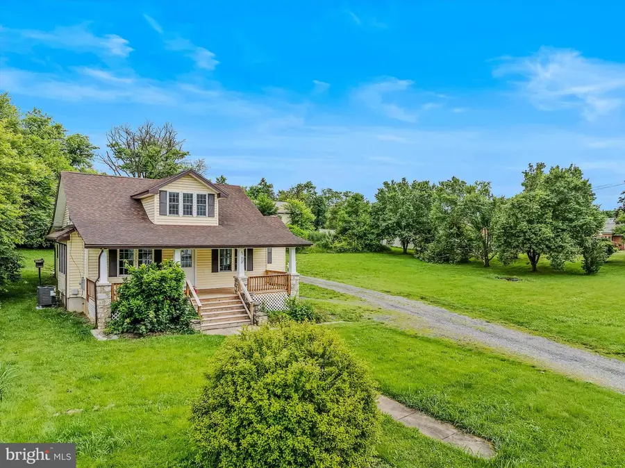 9434 Winchester Ave, Bunker Hill, WV 25413 - Image #2