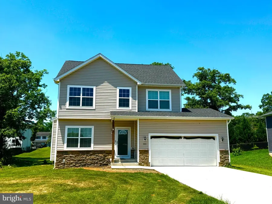 321 Coralberry Dr, Martinsburg, WV 25401 - Image #2