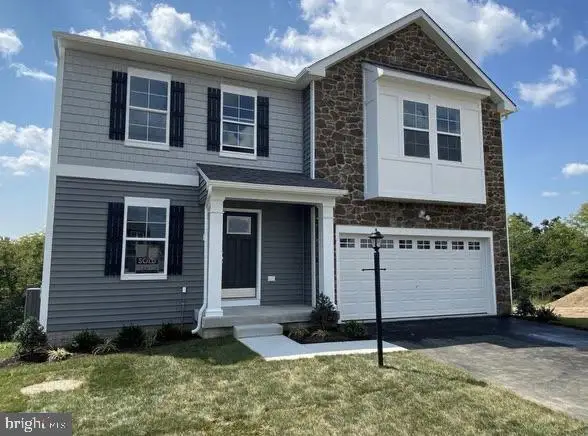 284 Wigeon Ct, Bunker Hill, WV 25413 - Image #1