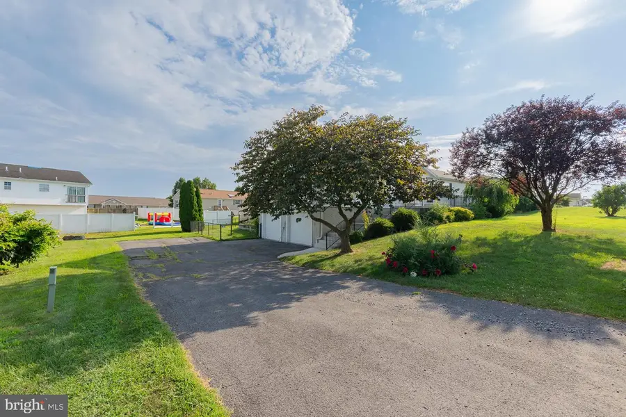 43 Tather Dr, Martinsburg, WV 25405 - Image #3