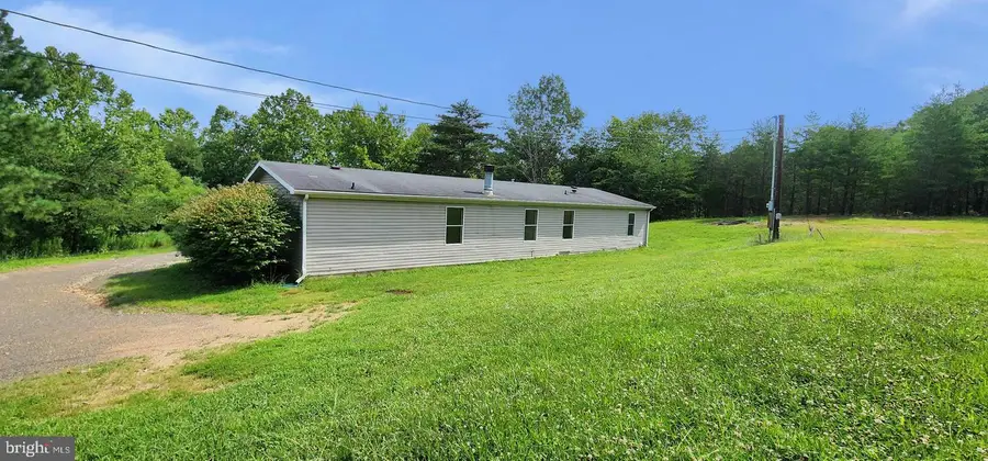 194 Flying Dove Ln E, Hedgesville, WV 25427 - Image #3