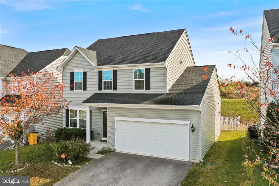 35 Sirocco Ct, Falling Waters, WV 25419 - Image #2