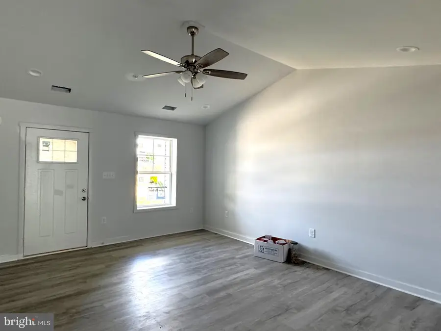 104 Barrier Reef Dr, Martinsburg, WV 25403 - Image #3