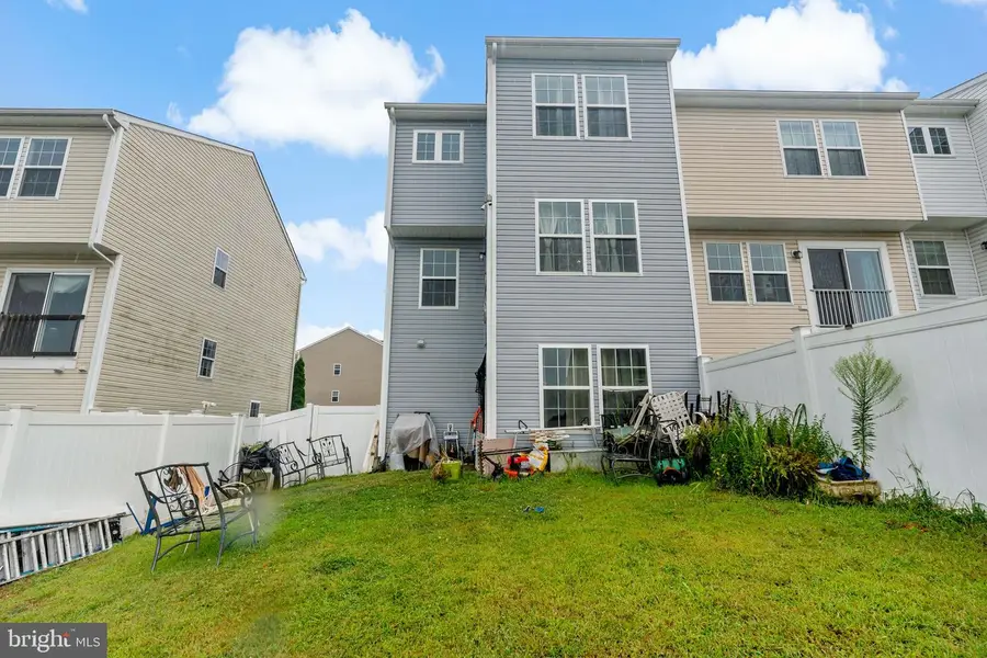 362 Rumbling Rock Rd, Hedgesville, WV 25427 - Image #3