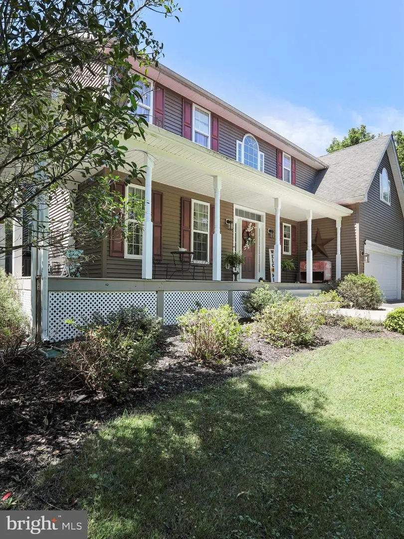 112 Chimney Dr, Bunker Hill, WV 25413 - Image #2