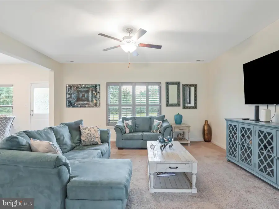 208 Rappahannock Run, Falling Waters, WV 25419 - Image #2