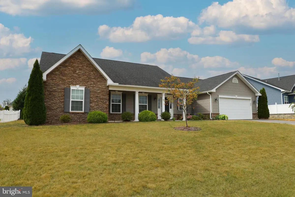 636 Aqueduct Ave, Martinsburg, WV 25404 - Image #1