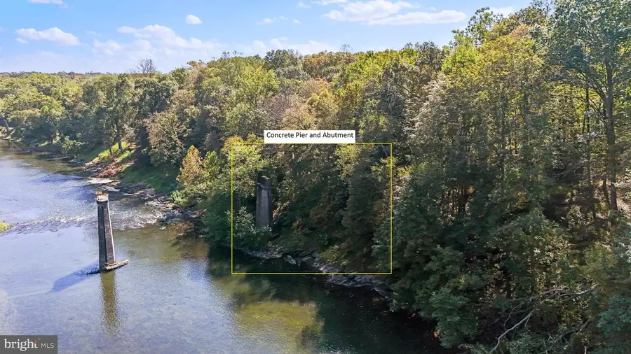 111 Aspero Ln, Falling Waters, WV 25419 - Image #3