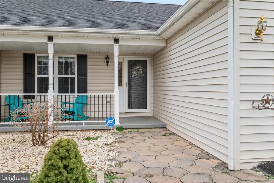 31 Escalade Ln, Martinsburg, WV 25403 - Image #3