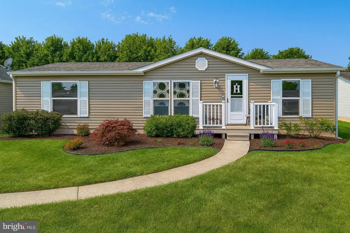 267 Miss Staci Dr, Martinsburg, WV 25404 - Image #1