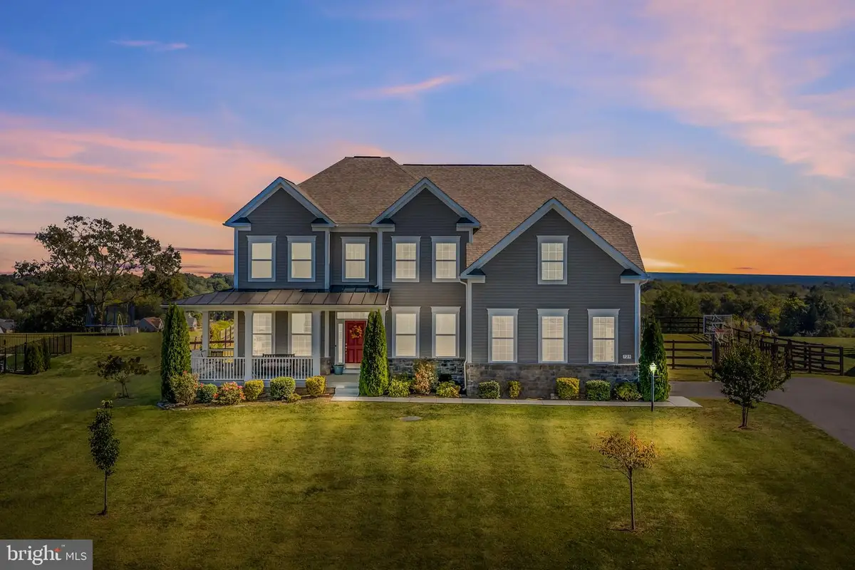 725 Holland Dr, Martinsburg, WV 25403 - Image #1