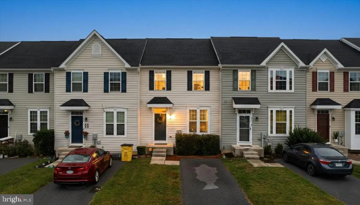 195 Ontario Dr, Falling Waters, WV 25419 - Image #1