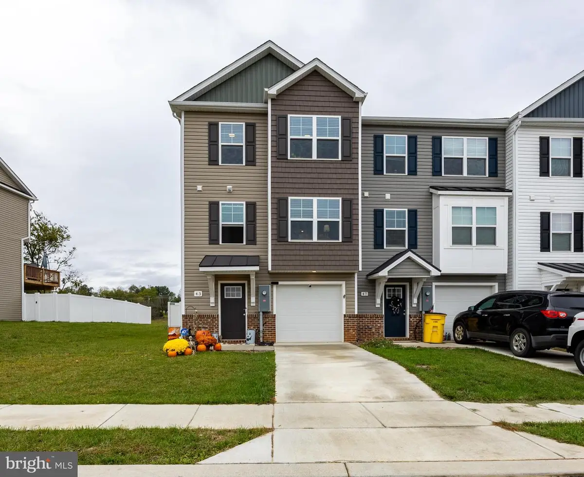 43 Olga Dr, Martinsburg, WV 25403 - Image #1
