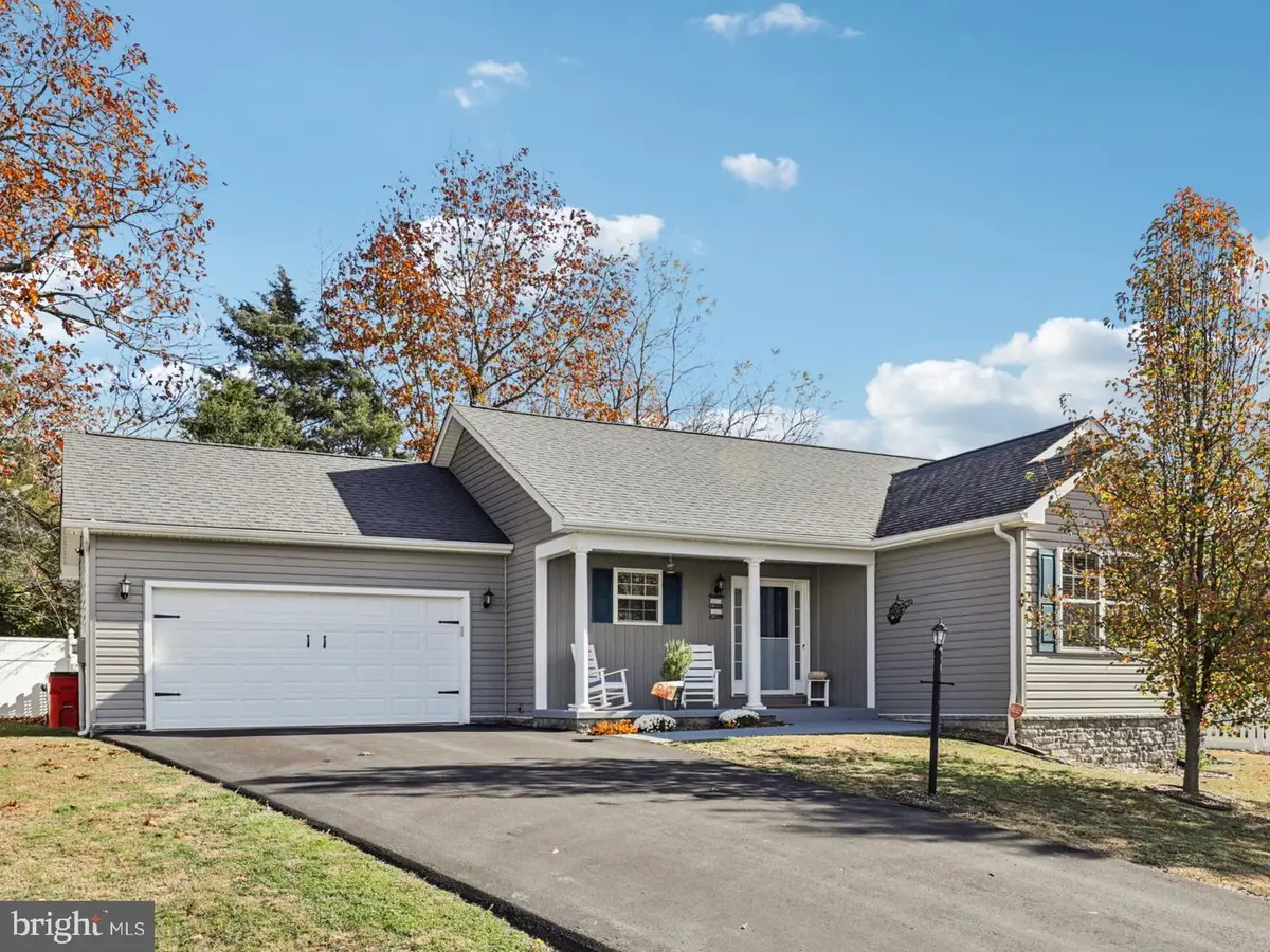 268 Shannon Ct, Inwood, WV 25428 - Image #1