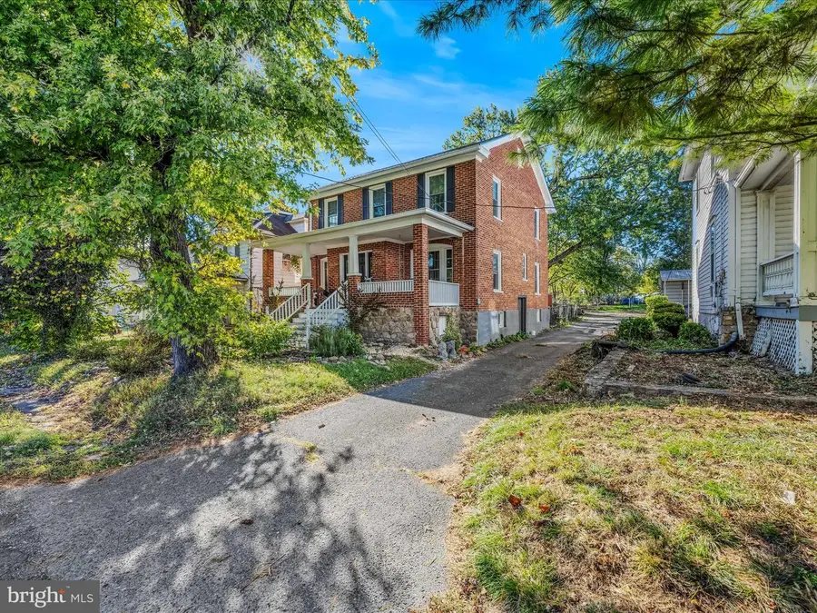 9872 Winchester Ave, Bunker Hill, WV 25413 - Image #2