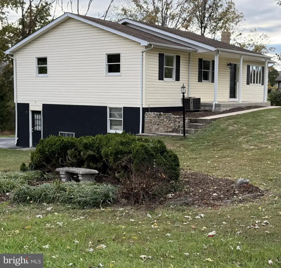 392 Clifford Drive, Martinsburg, WV 25404 - Image #2