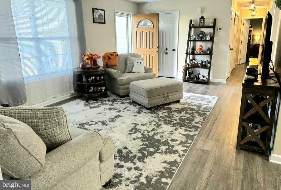 49 Shuykill Dr, Martinsburg, WV 25403 - Image #3