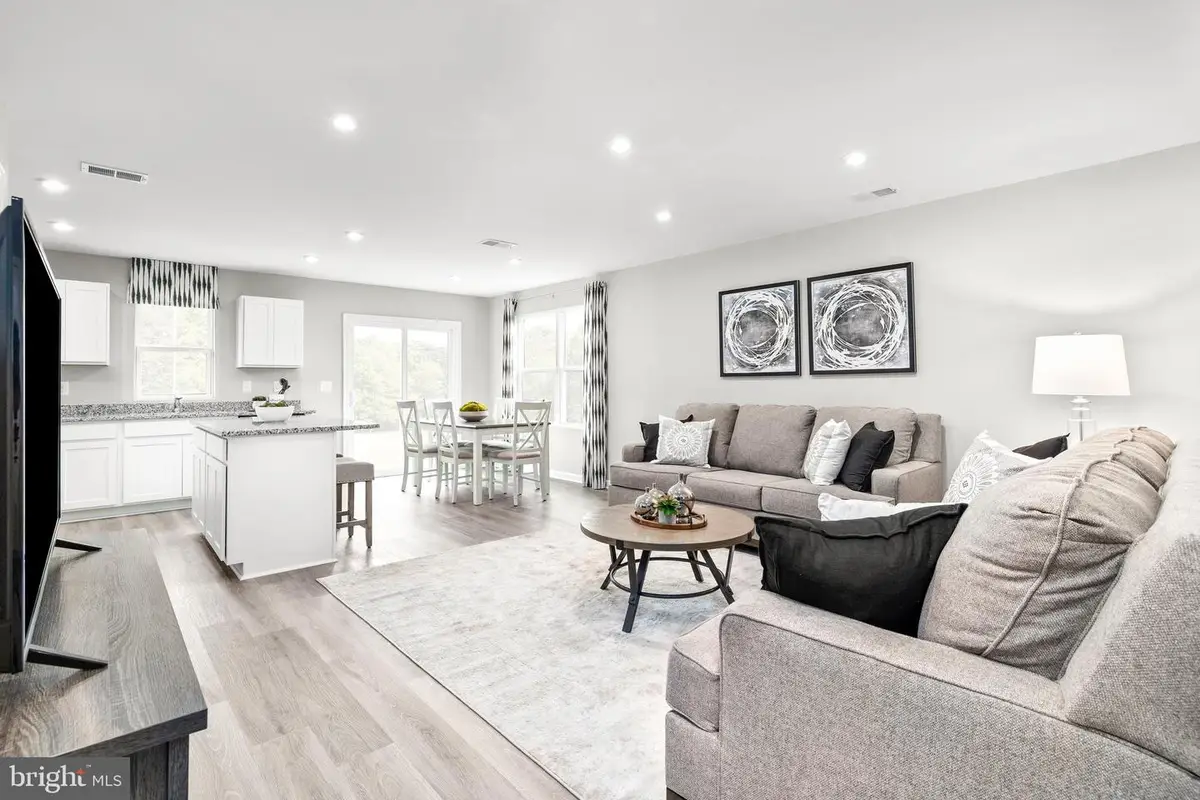 28 Gunnison Dr, Hedgesville, WV 25427 - Image #1