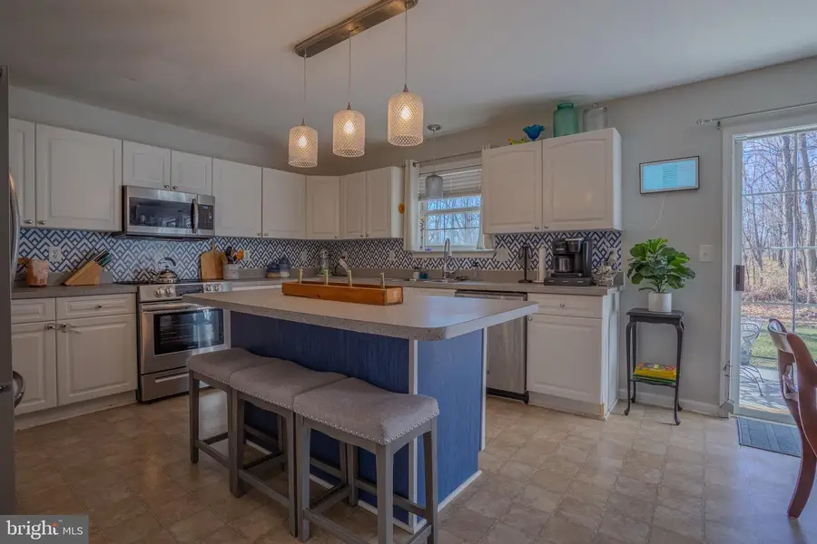 617 Talisman Dr, Martinsburg, WV 25403 - Image #2