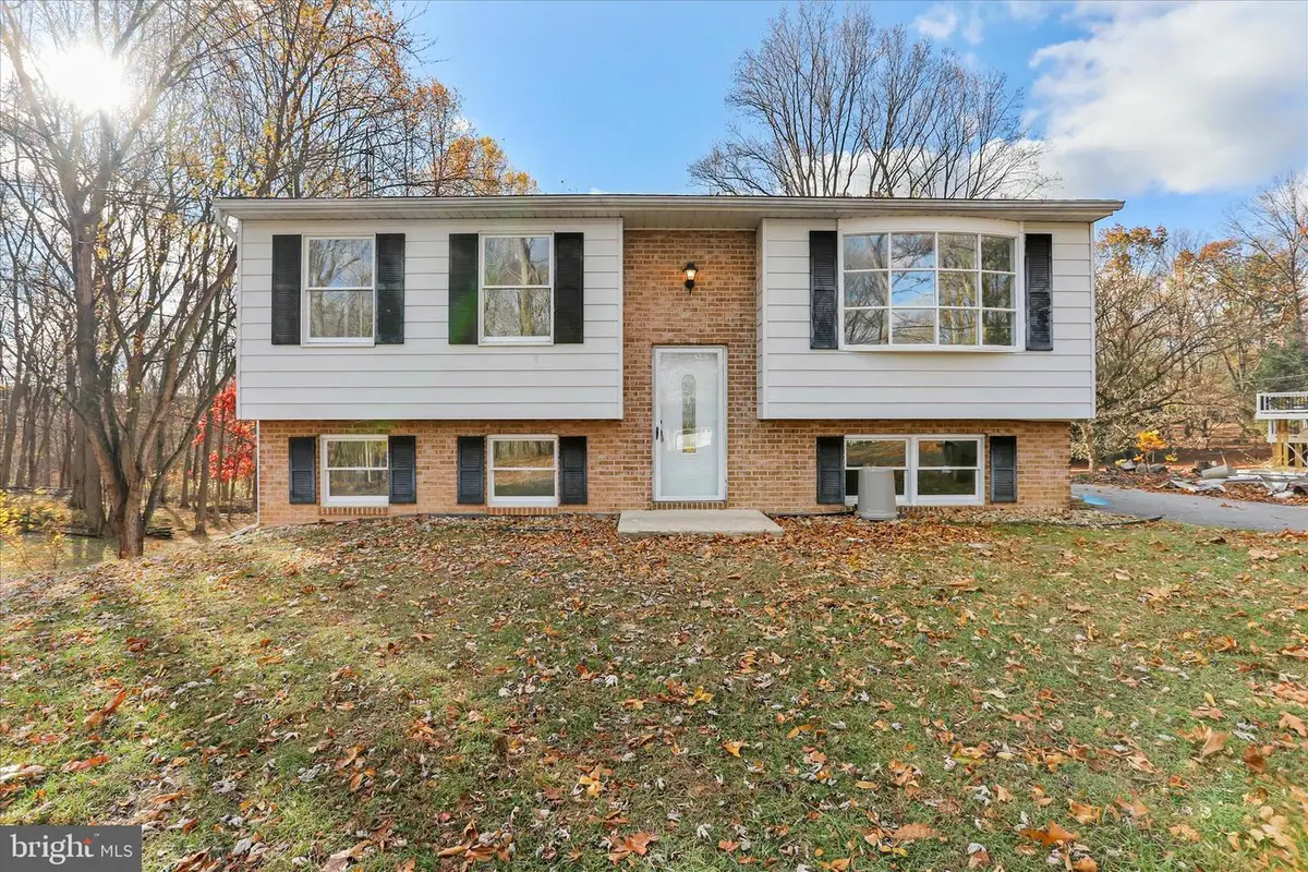 52 Pattys Pl, Falling Waters, WV 25419 - Image #1