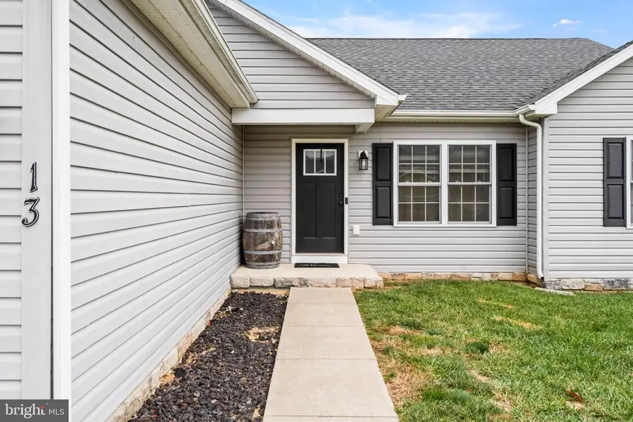 13 Peking Ln, Martinsburg, WV 25403 - Image #3