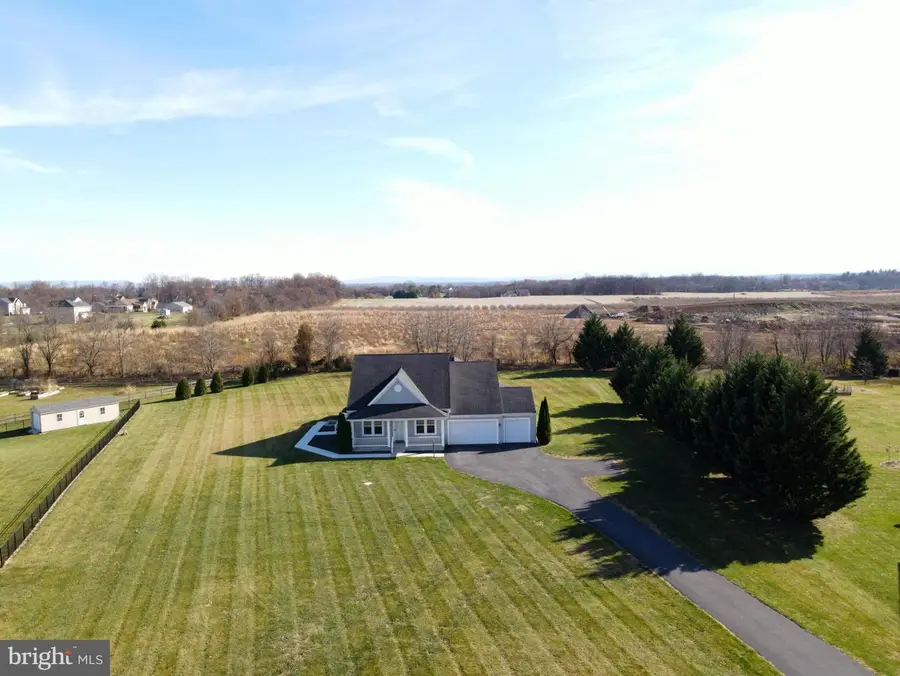 55 Sedona Ct, Martinsburg, WV 25403 - Image #2