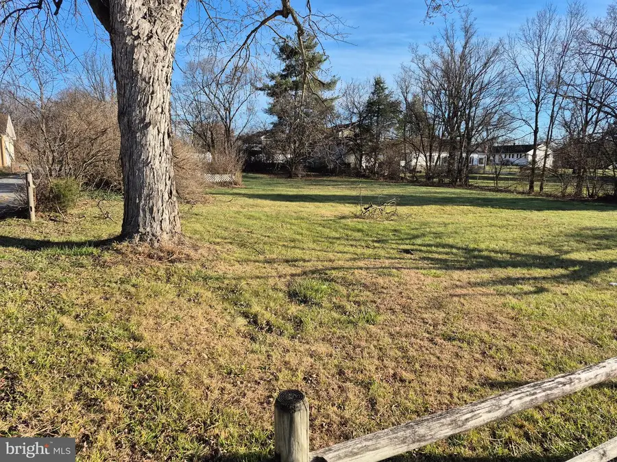 10167 Winchester Ave, Bunker Hill, WV 25413 - Image #3