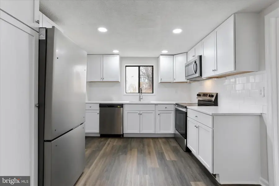 523 Atwood Dr, Gerrardstown, WV 25420 - Image #3