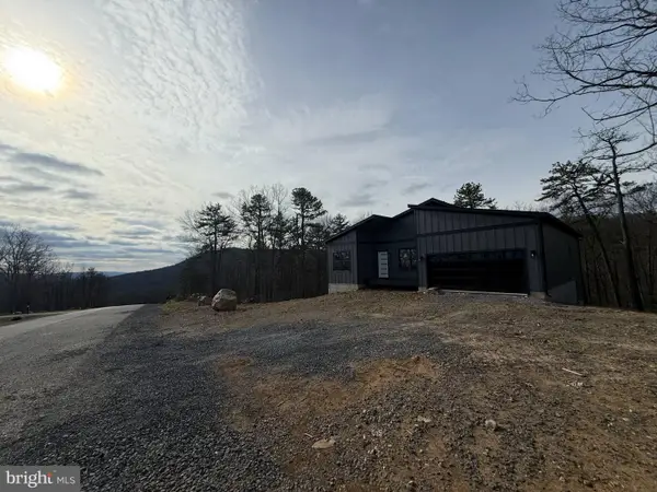 231 Sachem Hl, HEDGESVILLE, WV 25427