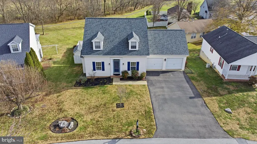 206 Sentry Ln, Martinsburg, WV 25401 - Image #2