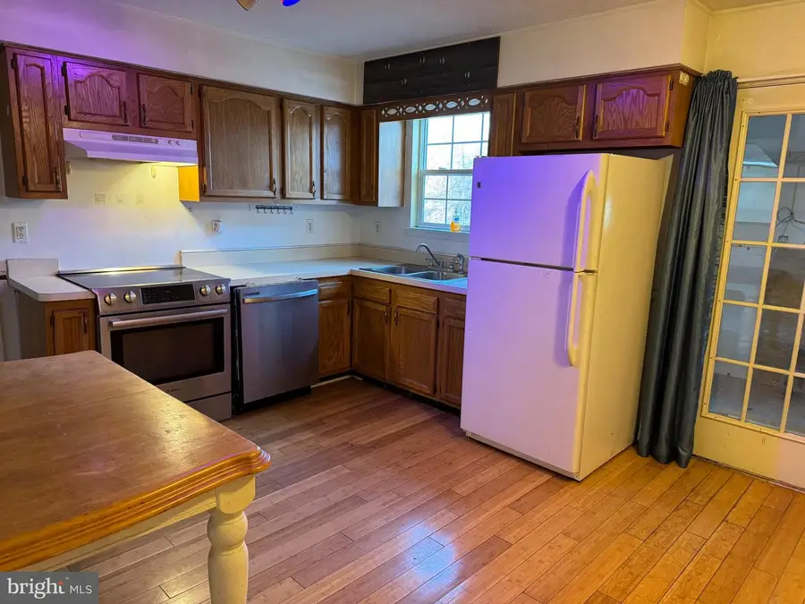 331 Crestview Dr, Martinsburg, WV 25405 - Image #2