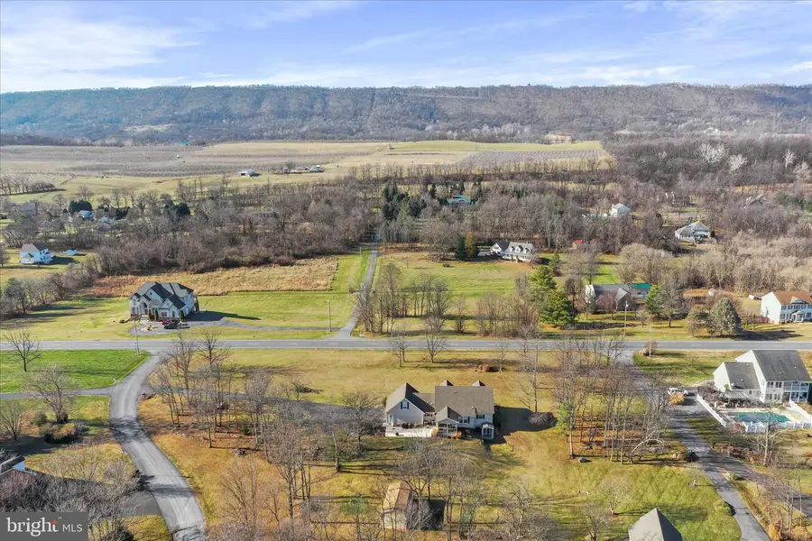 27 Blessing Ln, Martinsburg, WV 25403 - Image #2