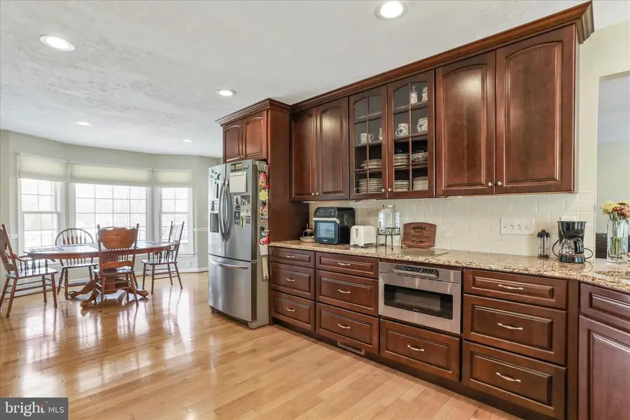 27 Blessing Ln, Martinsburg, WV 25403 - Image #3