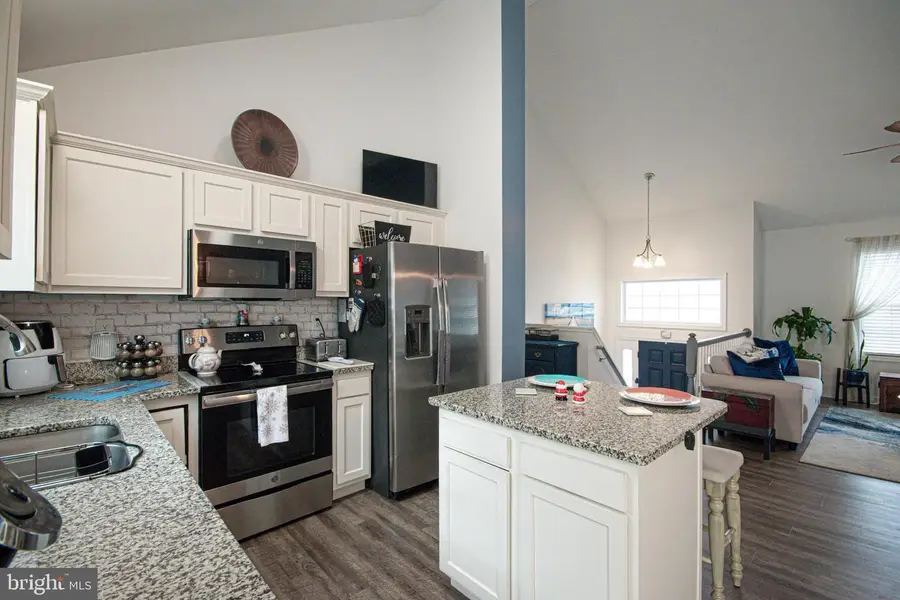 285 Wren St N, Martinsburg, WV 25405 - #2