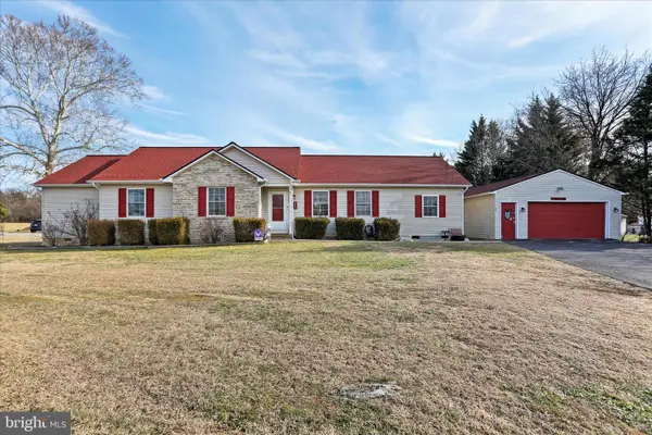 242 Willis Dr, BUNKER HILL, WV 25413