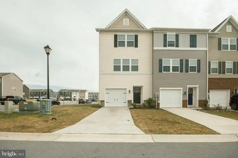 42 Vespucci Ln, Martinsburg, WV 25404 - Image #2