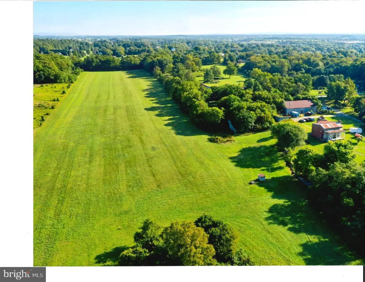 149 Elliott Dr, Martinsburg, WV 25403 - Image #1