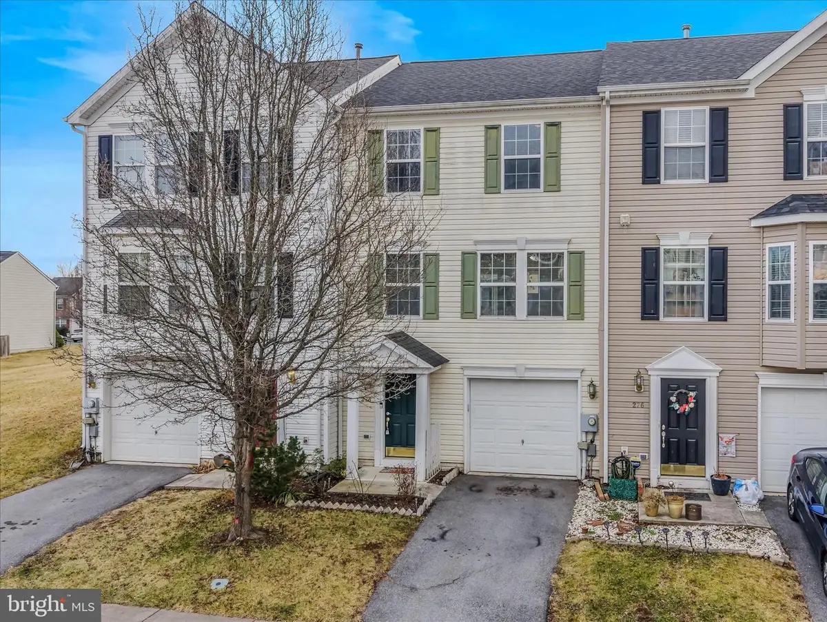 278 Scarboro Dr, Bunker Hill, WV 25413 - Image #1