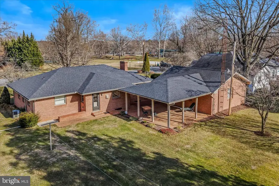 1507 Memorial Park Ave, Martinsburg, WV 25401 - Image #2