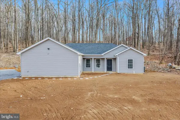 9866 Back Creek Valley Rd, HEDGESVILLE, WV 25427
