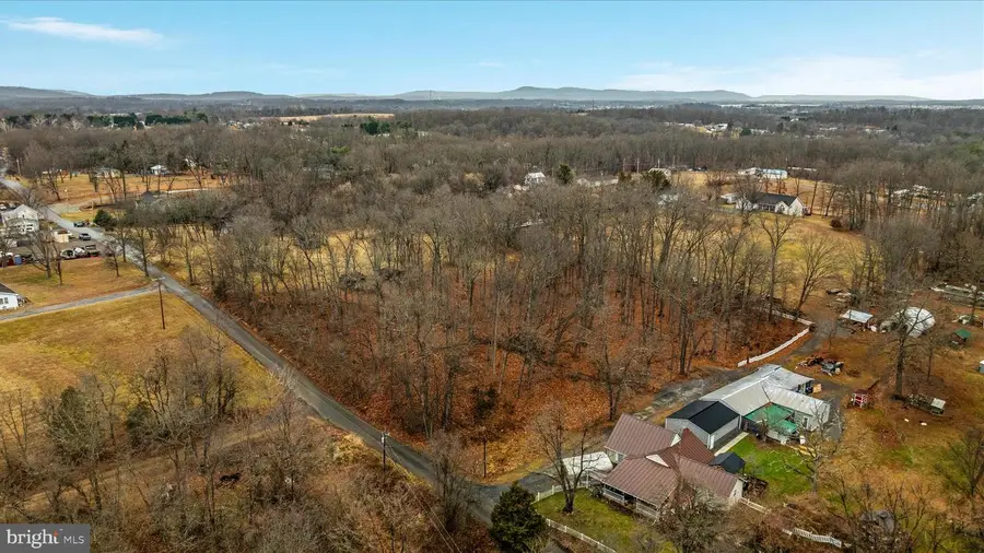 22 Helmet Dr, Martinsburg, WV 25404 - Image #3