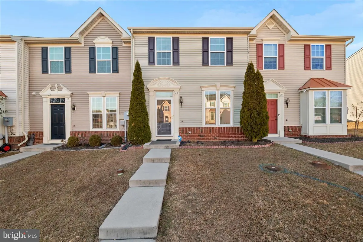 23 Mississippi Pt, Falling Waters, WV 25419 - Image #1