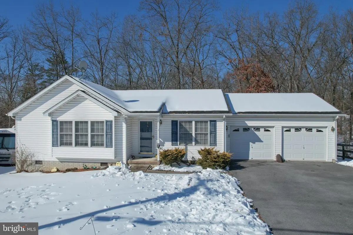 167 Leviticus Dr, Bunker Hill, WV 25413 - Image #1