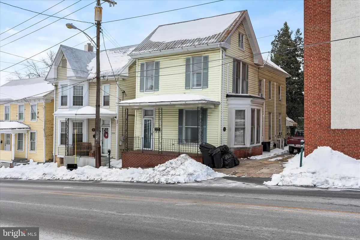 206 E Burke St, Martinsburg, WV 25401 - #1